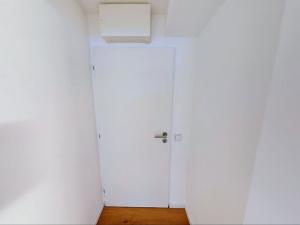Pronájem bytu 1+kk, Praha, Nad Kajetánkou, 17 m2