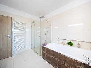 Prodej rodinného domu, Srubec, Slunečná, 230 m2