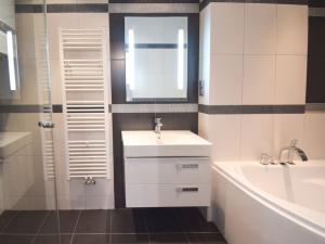 Prodej bytu 3+1, Plzeň - Severní Předměstí, Karlovarská, 82 m2