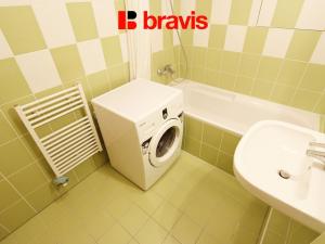 Pronájem bytu 2+kk, Brno - Líšeň, Sedláčkova, 46 m2