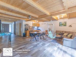 Prodej bytu 6+kk a větší, Mikulovice, Na Bukovci, 200 m2