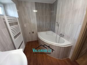 Pronájem bytu 4+1, Kroměříž, 107 m2