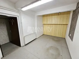 Pronájem výrobních prostor, Jihlava, třída Legionářů, 167 m2