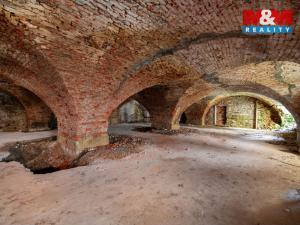 Prodej obchodního prostoru, Polička - Polička-Město, Komenského, 476 m2