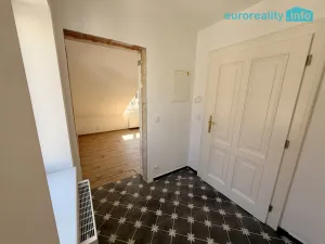 Prodej bytu 2+kk, Mariánské Lázně, Hlavní třída, 47 m2