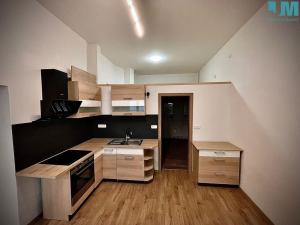 Pronájem bytu 1+1, Třebíč, Karlovo nám., 57 m2