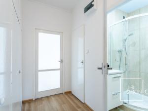 Pronájem bytu 2+1, Praha - Malešice, Počernická, 53 m2
