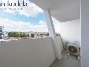 Pronájem bytu 1+kk, Brno, Komárovská, 33 m2