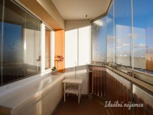 Pronájem bytu 2+1, Brno - Lesná, Loosova, 55 m2