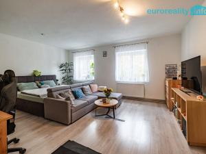 Prodej činžovního domu, Cheb, Valdštejnova, 341 m2