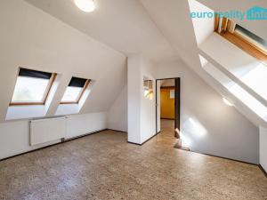 Prodej činžovního domu, Cheb, Valdštejnova, 341 m2