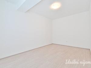 Pronájem bytu 1+kk, Blansko, Nad Čertovkou, 35 m2