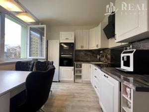 Prodej bytu 2+1, Jirkov, U Stadionu, 60 m2