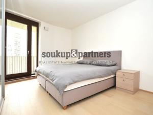 Pronájem bytu 3+kk, Praha, Devonská, 60 m2