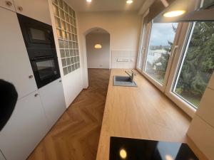 Pronájem bytu 2+kk, Praha - Radotín, Vrážská, 63 m2