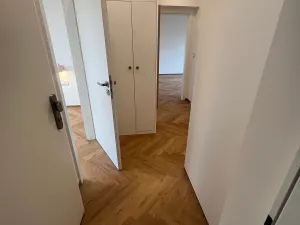 Pronájem bytu 2+kk, Praha - Radotín, Vrážská, 63 m2