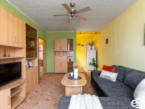 Prodej bytu 2+kk, Kladno, Vít. Nezvala, 44 m2