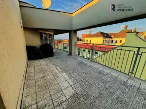 Prodej atypického bytu, Kroměříž, náměstí Míru, 178 m2