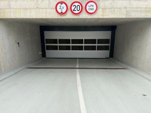 Prodej garážového stání, Praha, Pasecká, 38 m2