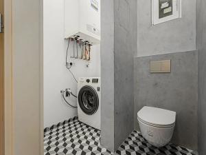 Pronájem bytu 3+kk, Praha - Karlín, Na střelnici, 83 m2