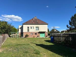 Prodej rodinného domu, Břasy, 240 m2