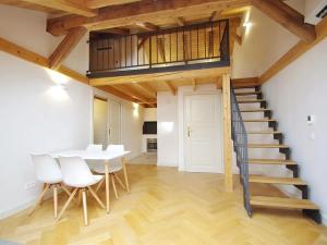 Pronájem bytu 3+kk, Praha - Nové Město, Bolzanova, 79 m2