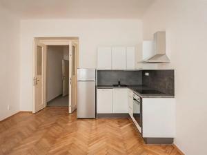 Pronájem bytu 1+kk, Praha - Nové Město, Lípová, 33 m2