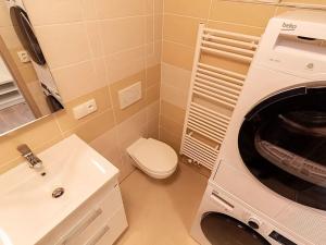 Pronájem bytu 1+kk, Praha - Hostivař, Horolezecká, 31 m2