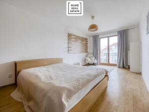 Pronájem bytu 2+kk, Praha - Břevnov, Bolívarova, 71 m2