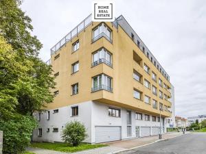 Pronájem bytu 2+kk, Praha - Břevnov, Bolívarova, 71 m2