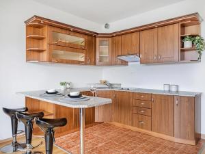 Prodej bytu 1+kk, Praha - Dolní Měcholupy, V osikách, 40 m2