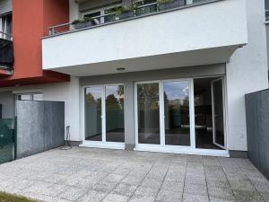 Pronájem bytu 2+kk, Praha - Letňany, Hlučkova, 46 m2