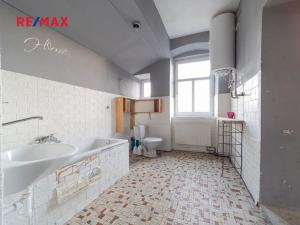 Prodej činžovního domu, Staré Město, nám. Osvobození, 444 m2