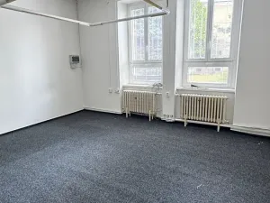 Pronájem kanceláře, Pardubice, Jana Palacha, 15 m2