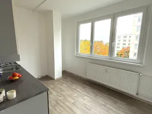 Pronájem bytu 3+1, Česká Lípa, Uranová, 72 m2