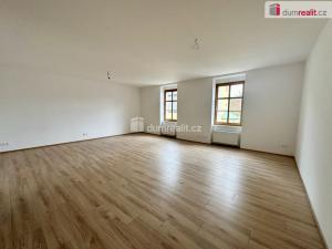 Prodej bytu 2+kk, Horní Blatná, náměstí Sv. Vavřince, 56 m2