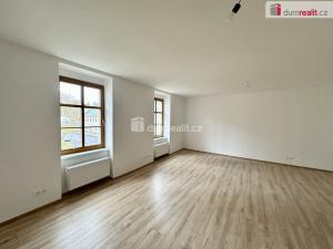 Prodej bytu 2+kk, Horní Blatná, náměstí Sv. Vavřince, 56 m2