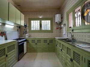 Prodej vily, Estepona, Španělsko, 220 m2