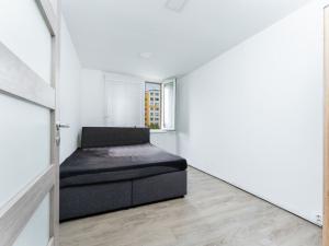 Prodej bytu 2+kk, Praha - Ruzyně, Ciolkovského, 42 m2