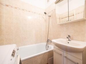 Prodej bytu 3+1, Poděbrady - Poděbrady II, Čihákova, 57 m2