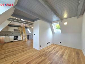 Pronájem bytu 2+kk, Všenory, Ke Hřbitovu, 84 m2