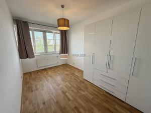 Pronájem bytu 2+kk, Praha - Kyje, Pelušková, 49 m2