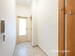 Pronájem bytu 1+kk, Praha - Hlubočepy, Silurská, 27 m2