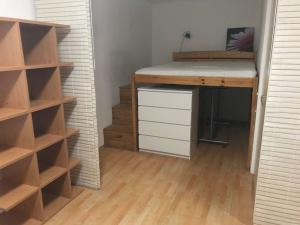 Pronájem bytu 1+kk, Praha - Letňany, Třinecká, 39 m2