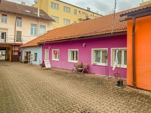 Pronájem obchodního prostoru, Říčany, Masarykovo nám., 54 m2