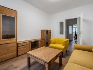 Pronájem bytu 2+1, Praha - Smíchov, Stroupežnického, 63 m2