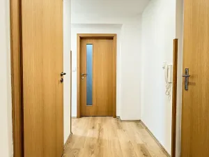 Pronájem bytu 2+kk, Benešov, Jana Švermy, 41 m2