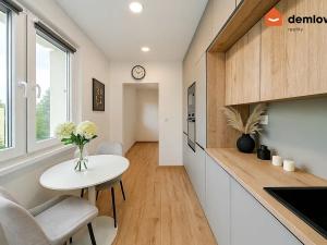 Prodej bytu 2+1, Karviná, V Aleji, 55 m2