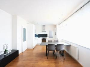 Prodej bytu 2+kk, Praha - Modřany, Pískařská, 55 m2