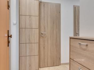 Pronájem bytu 2+1, Praha - Černý Most, Cíglerova, 60 m2